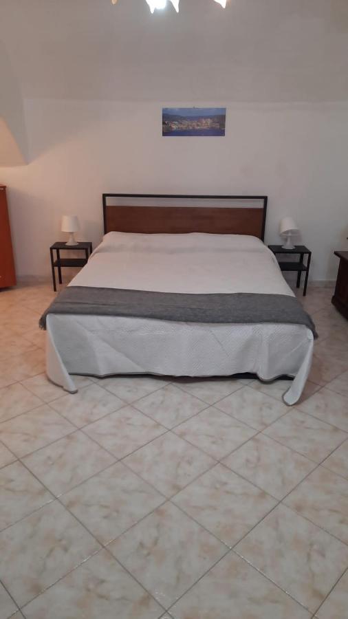 Dimora Letizia- Room 1 Procida Bagian luar foto